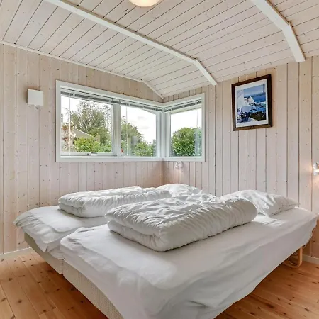 Holiday home Tashina - 200m From The Sea In Djursland And Mols By Interhome Grenaa