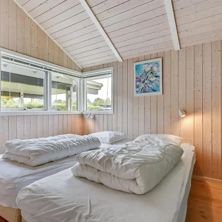 Holiday home Tashina - 200m From The Sea In Djursland And Mols By Interhome Grenaa