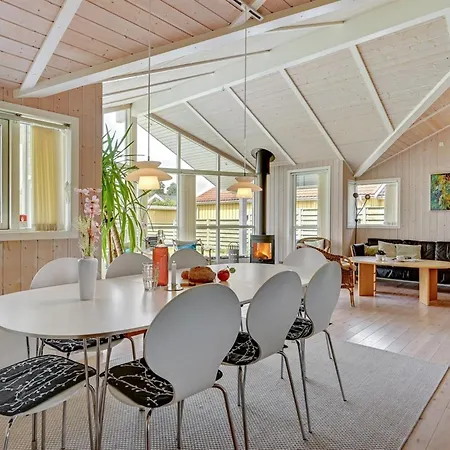 Σπίτι διακοπών Tashina - 200m From The Sea By Interhome Grenå